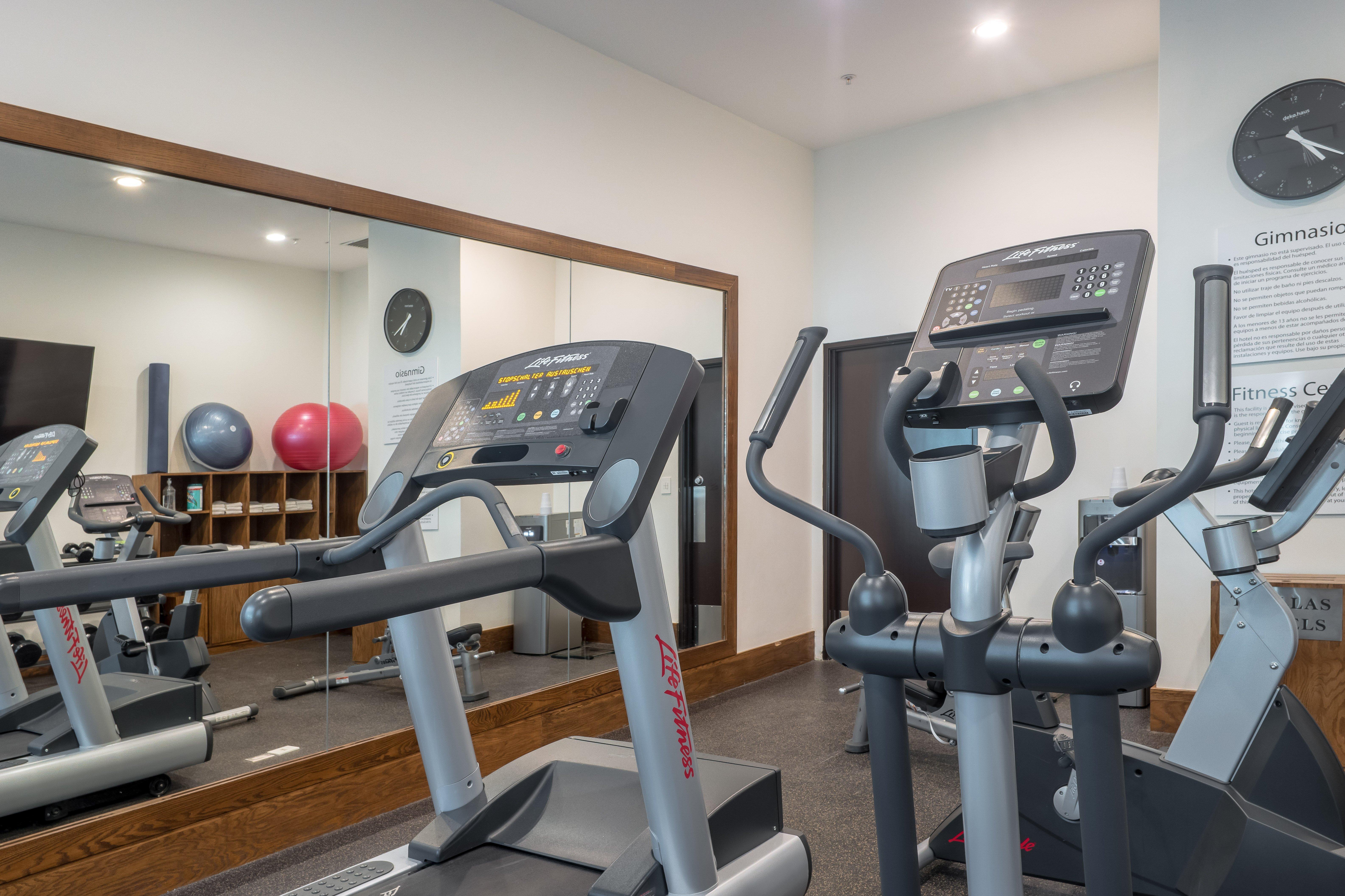 Holiday Inn Express & Suites Silao Aeropuerto Terminal By Ihg المظهر الخارجي الصورة